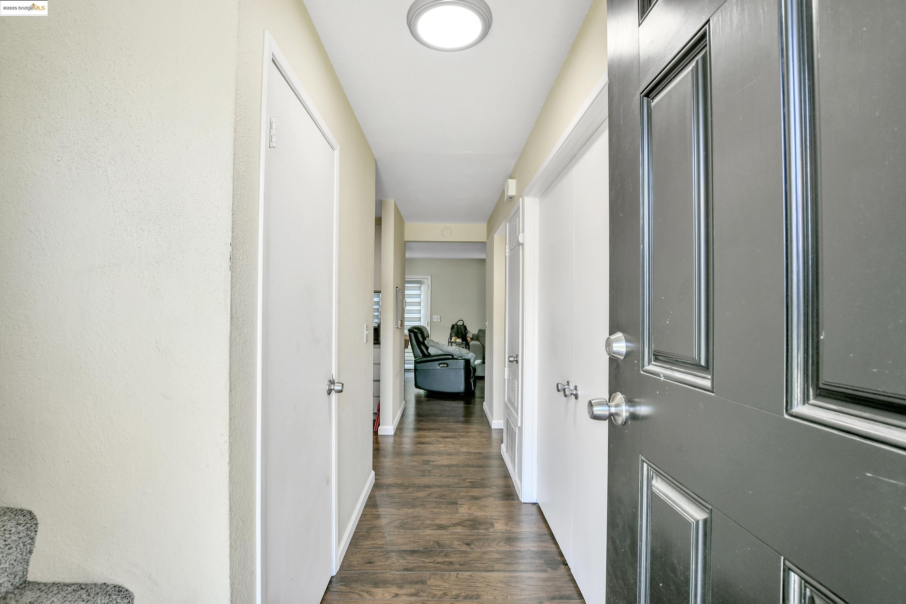 Property Photo: 137 Rainier Ln CA 94509