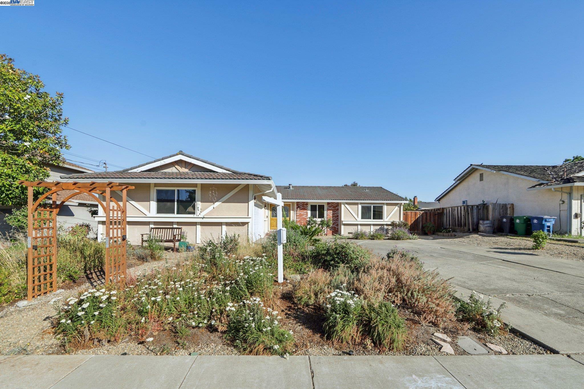 Property Photo: 137 Cassandra Pl CA 94583