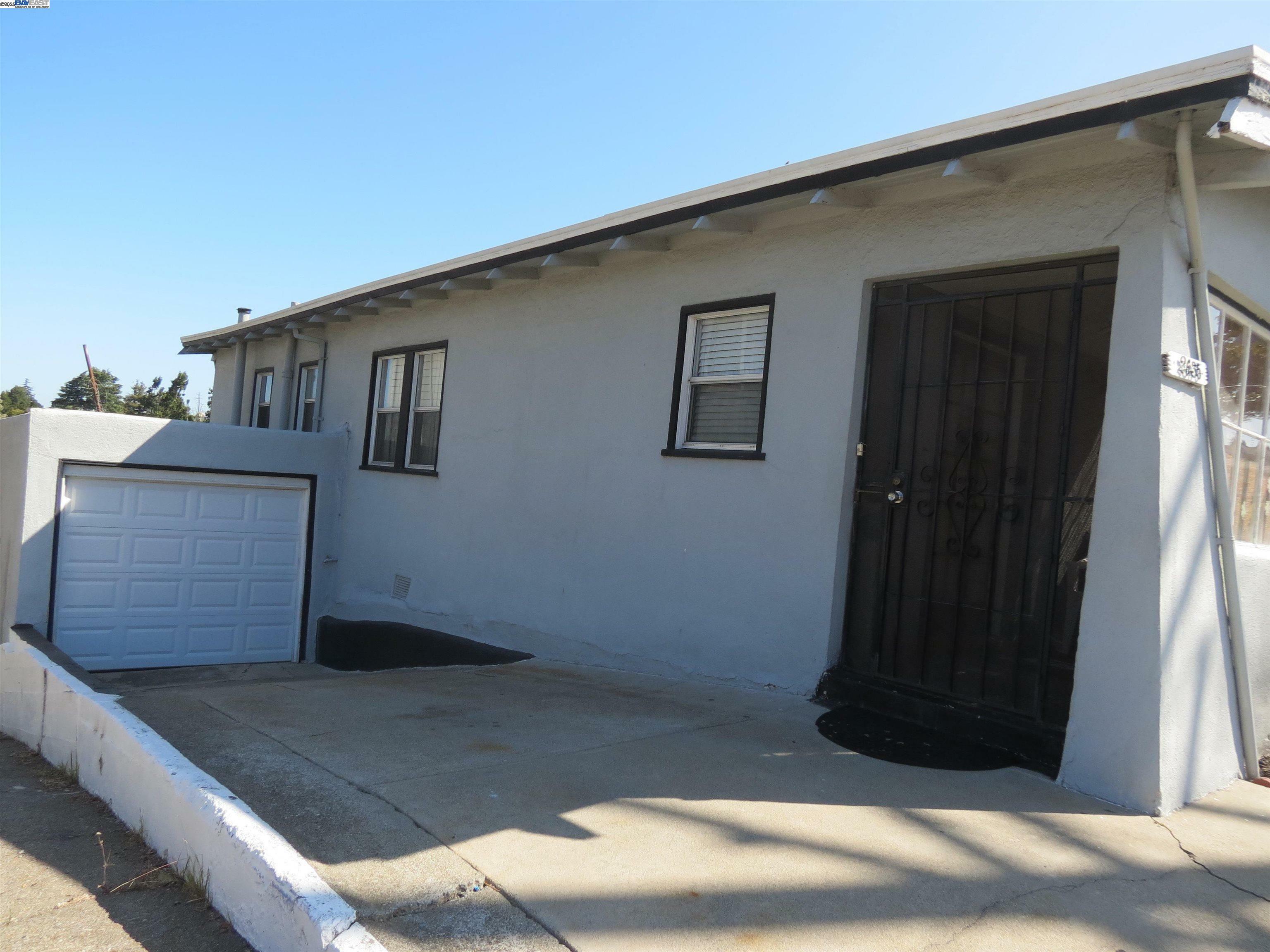 Property Photo: 2635 19th Ave CA 94606