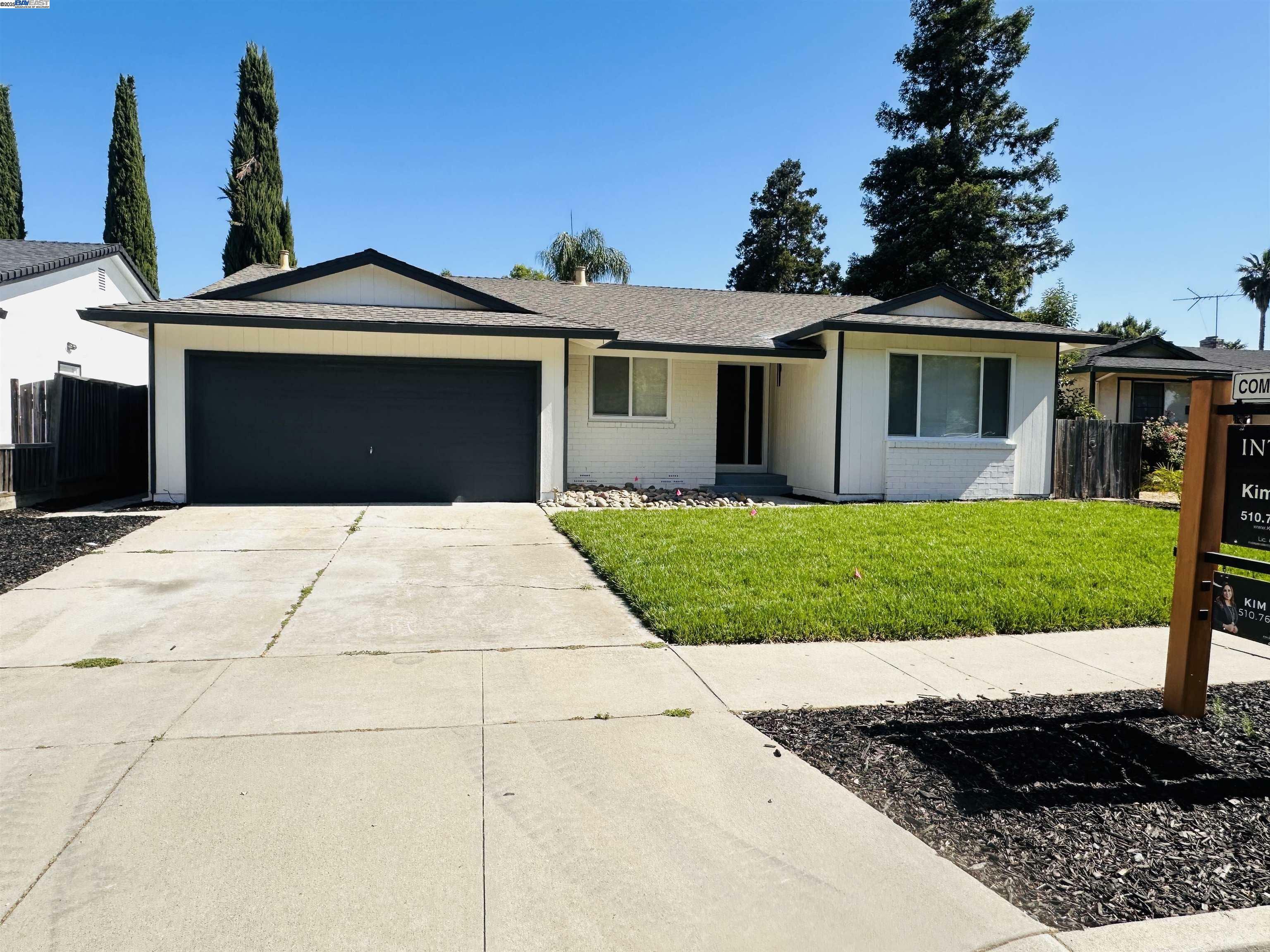 Property Photo: 103 Hayes Ave CA 95123