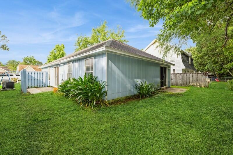 Property Photo: 3074 Yorktown Circle FL 32547