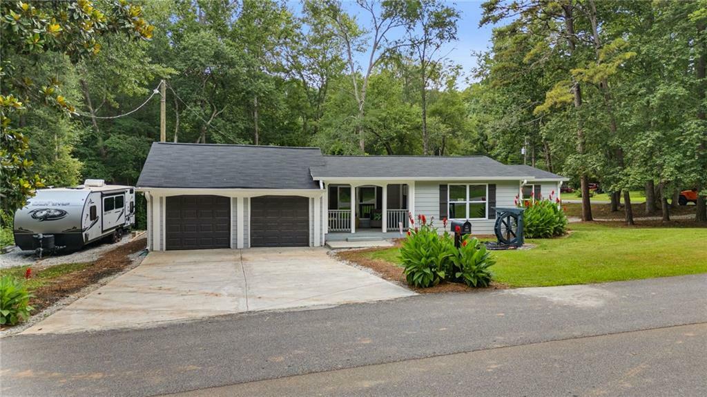 Property Photo: 192 Hoke Street GA 30558