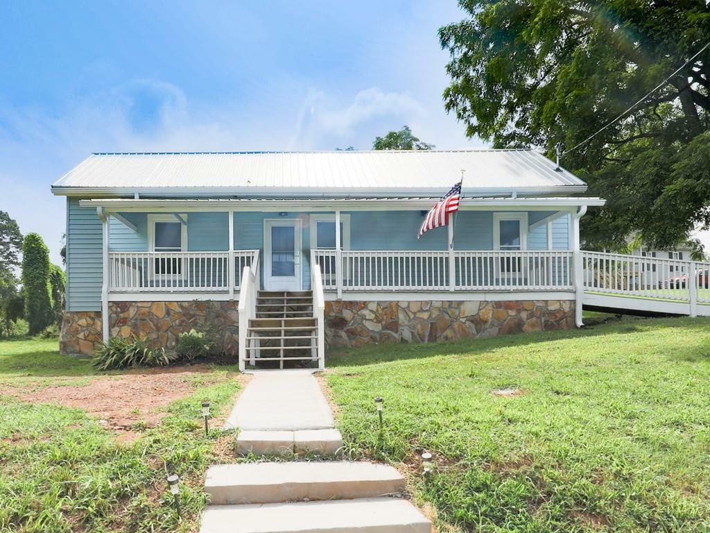 Property Photo: 79 Hillside Street GA 30151