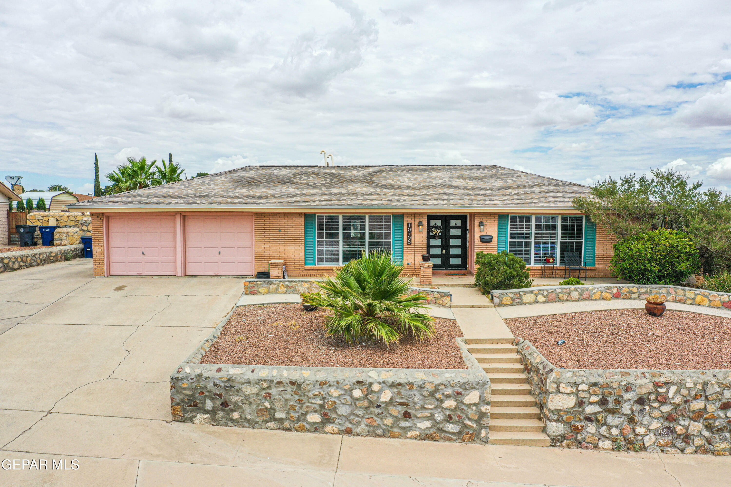10705 Vista Alegre Drive  El Paso TX 79935 photo