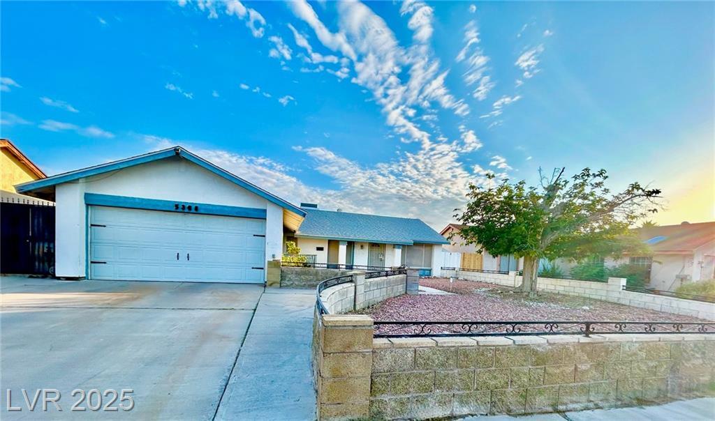 Property Photo: 5368 Regal Avenue NV 89146