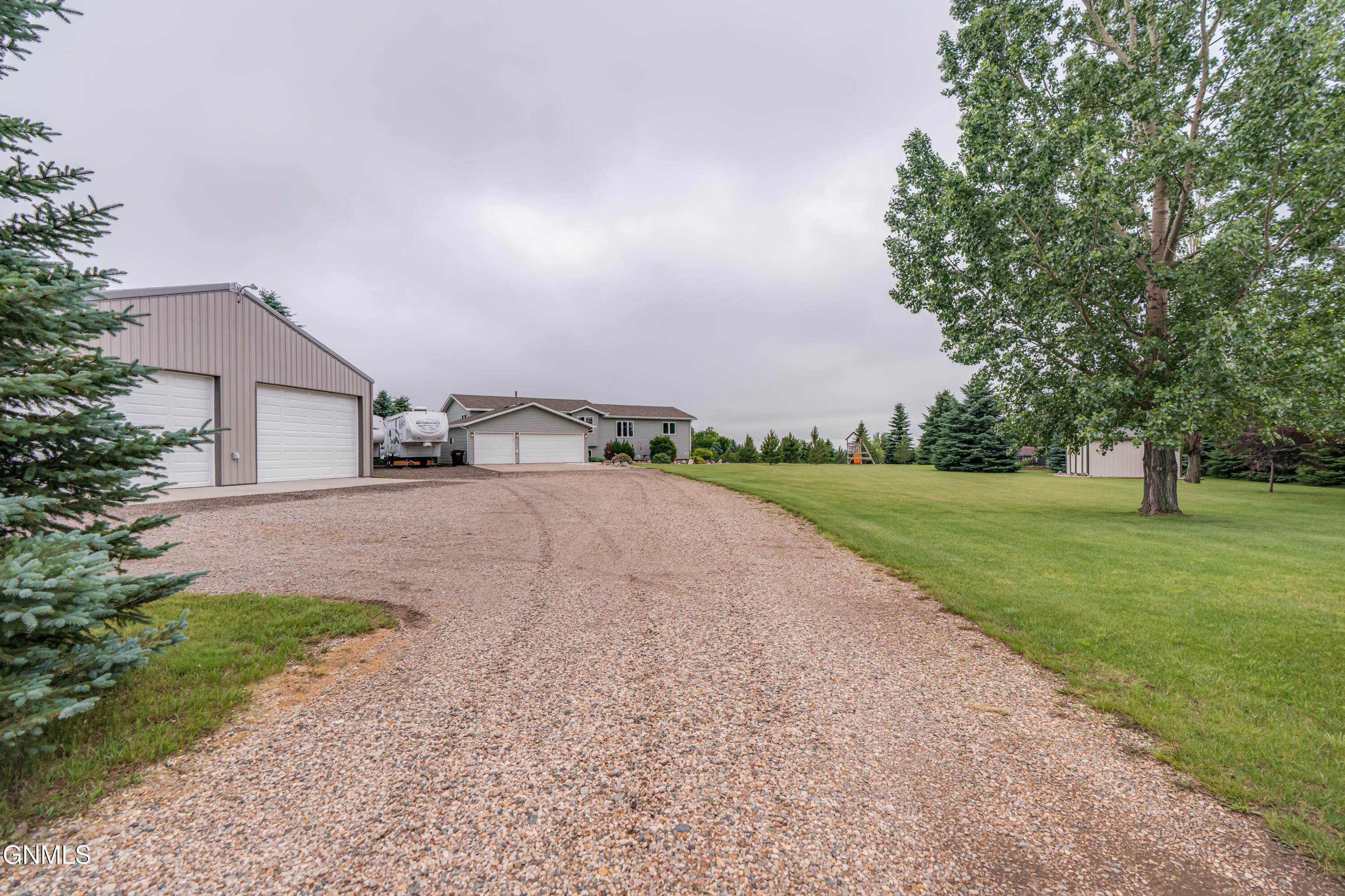 Property Photo: 4409 Crescent Ridge Road ND 58503
