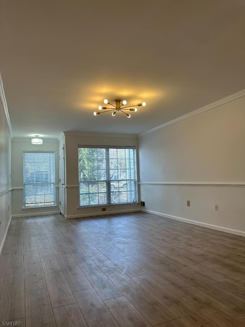 Property Photo: 55 Heritage Ct NJ 07082