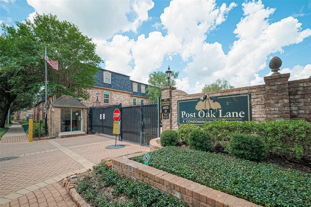 Property Photo: 359 N Post Oak Lane 225 TX 77024