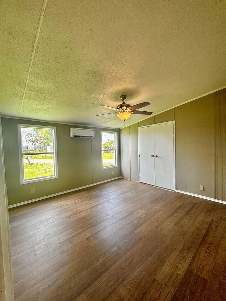 Property Photo:  2515 Oyster Creek Bend  TX 77541 