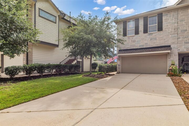 Property Photo:  167 Axlewood Court  TX 77316 
