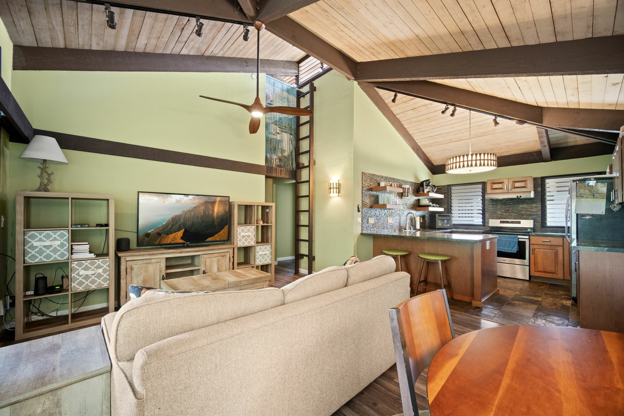 Property Photo: 4701 Kawaihau Rd B201 HI 96746