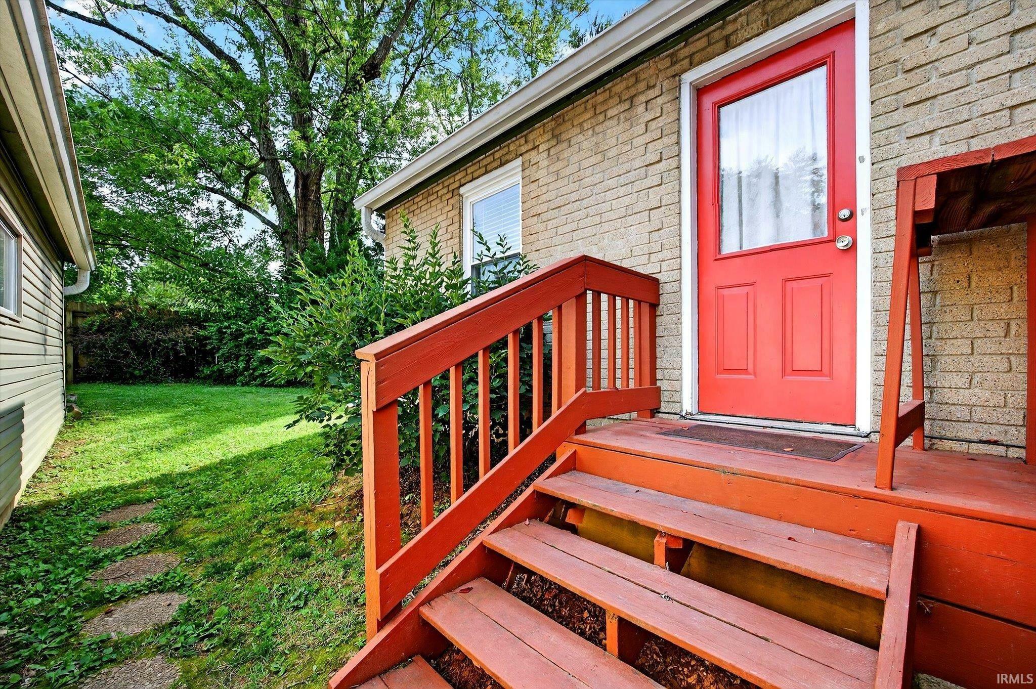 Property Photo: 1701 S Maxwell Street IN 47401