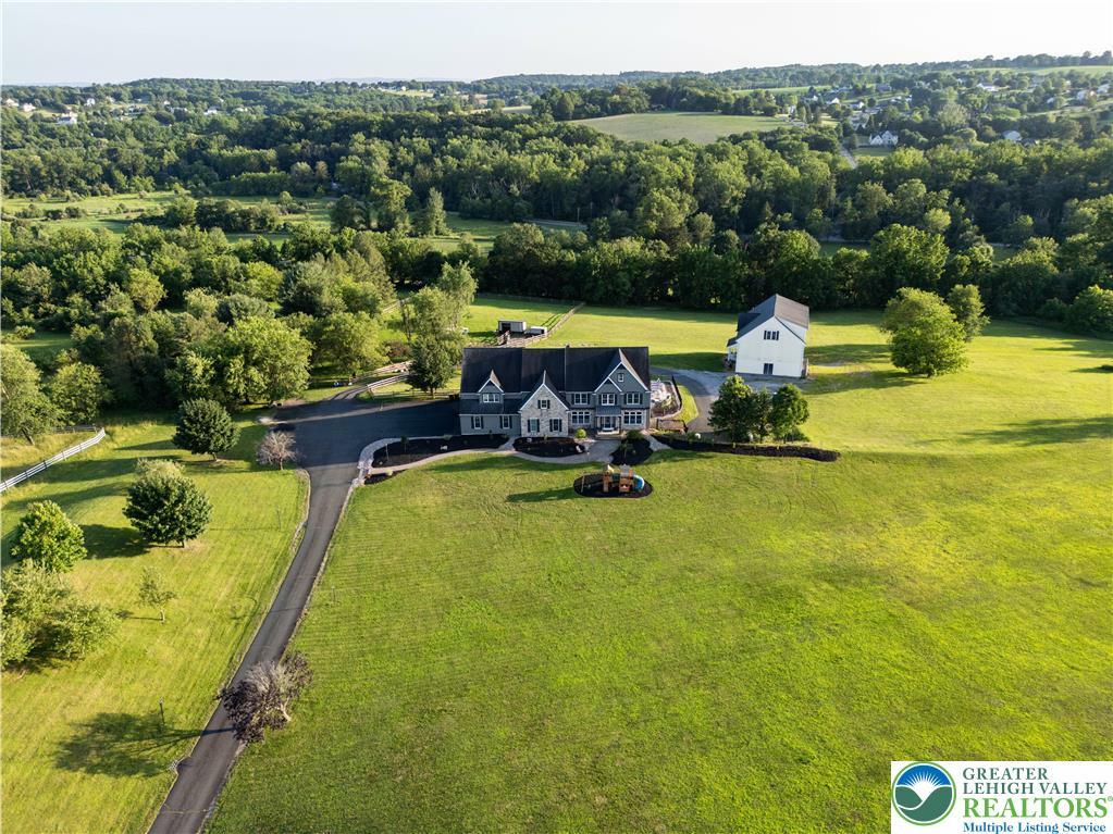 911 Gove Road  Bushkill Twp PA 18064 photo