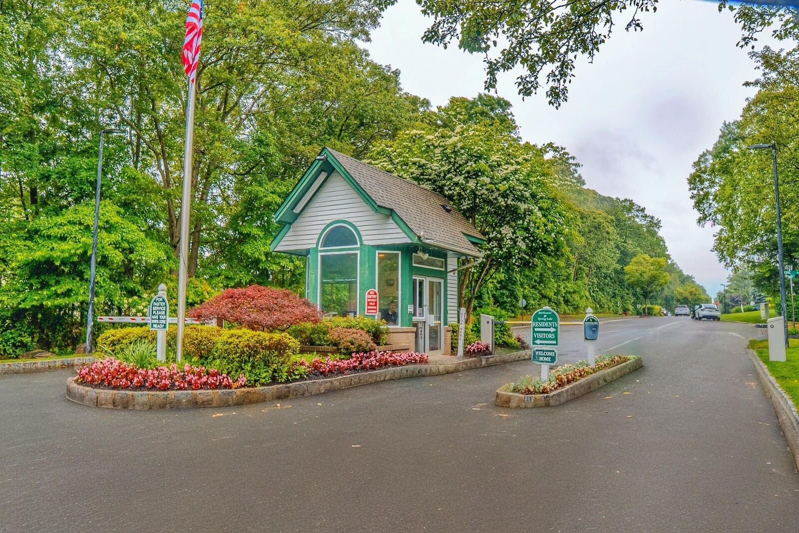 Property Photo:  777 Spring Lake Drive  NY 11953 