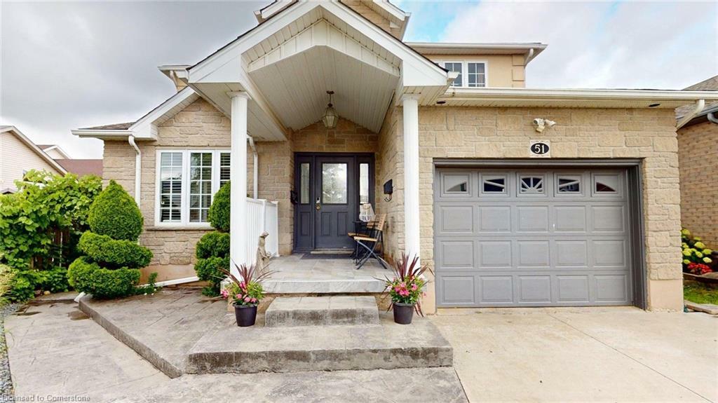 Property Photo: 51 Highgate Road ON N2N 3M8