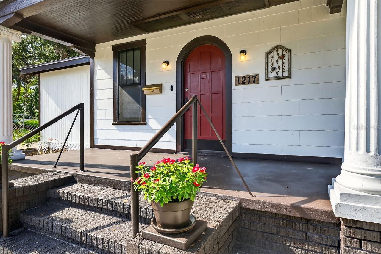 Property Photo:  1217 E 29th Avenue  FL 33605 