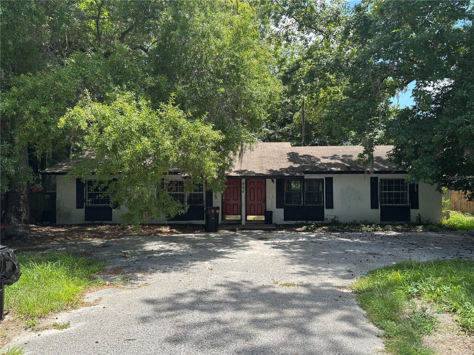 Property Photo: 925 SW 61st Street FL 32607