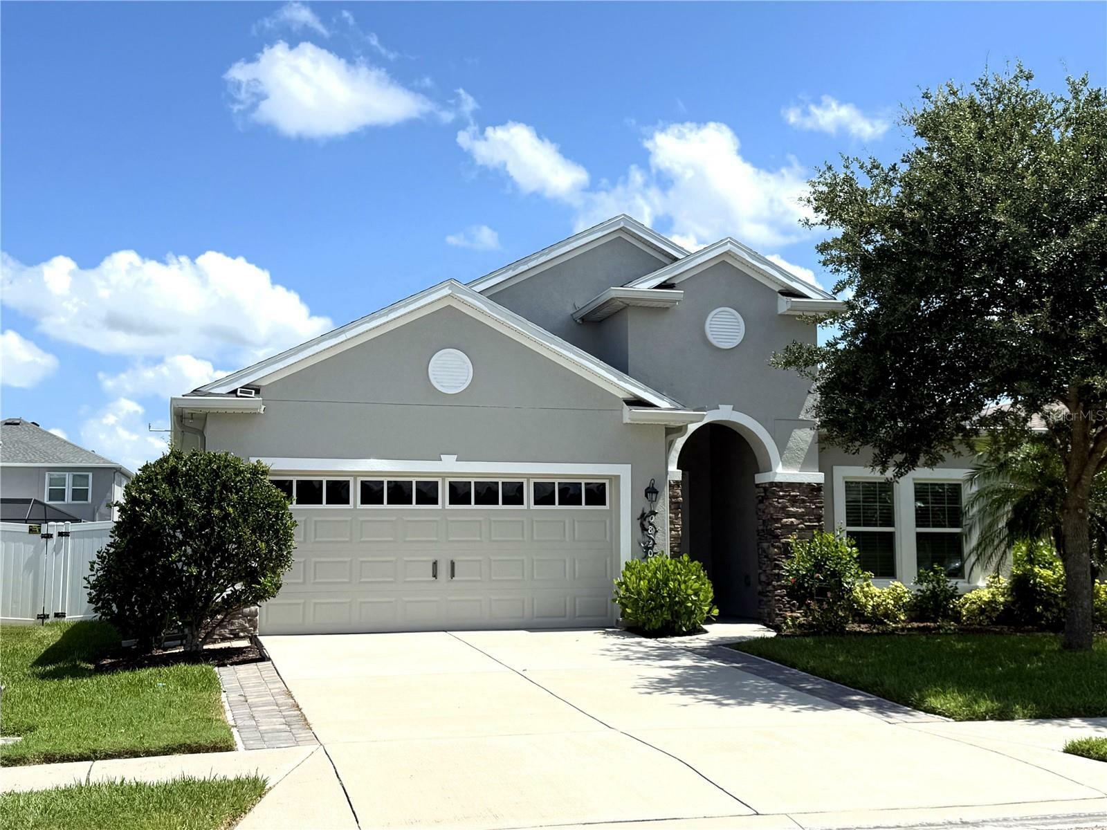 Property Photo: 10820 79th Street E FL 34219