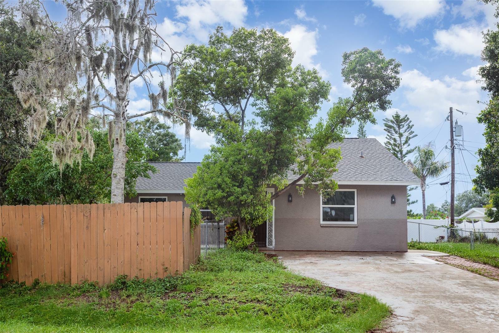 4358 Murdock Avenue  Sarasota FL 34231 photo