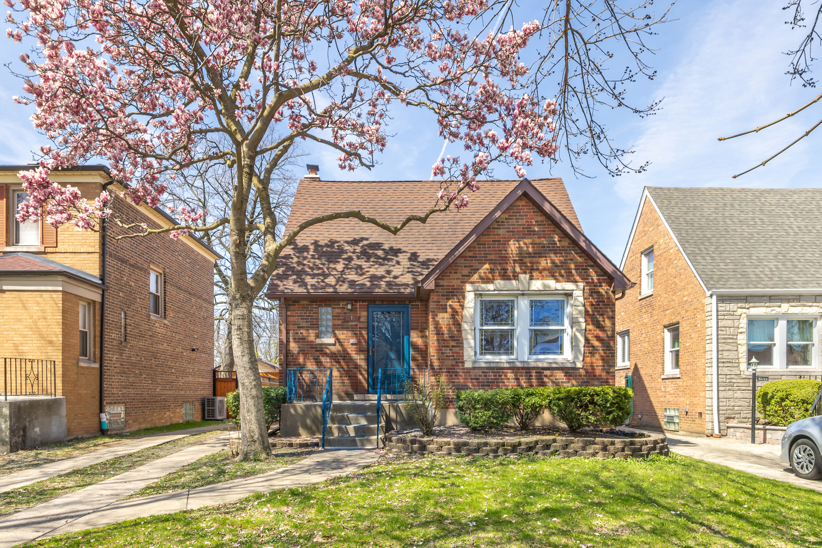 Property Photo:  5632 S Natoma Avenue  IL 60638 