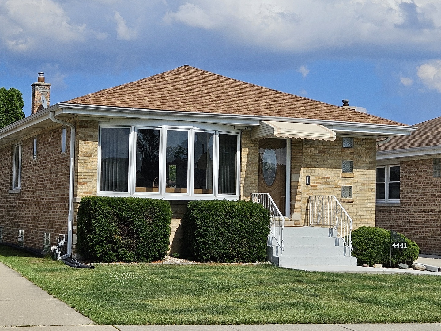 Property Photo: 4441 N Orange Avenue IL 60706