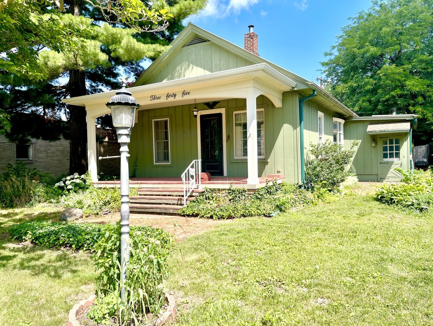 Property Photo:  345 9th Street  IL 61301 