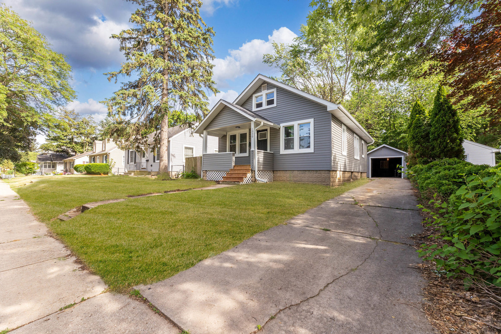 Property Photo: 1030 Spruce Street IL 60506