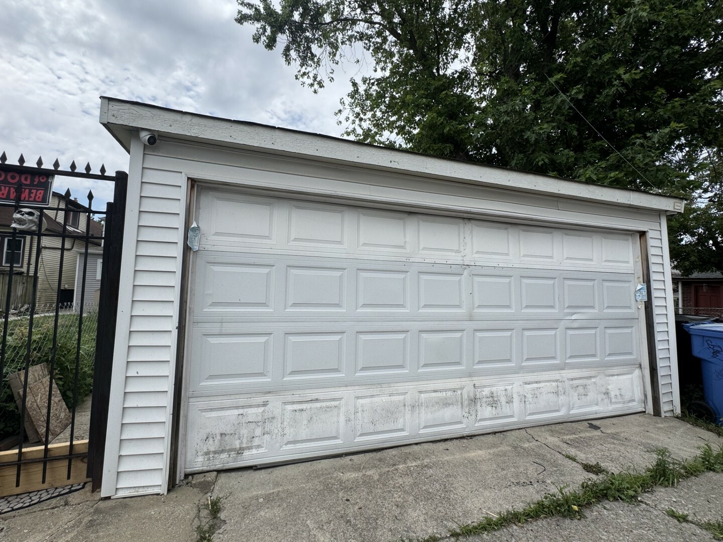Property Photo: 7225 S Paulina Street IL 60636