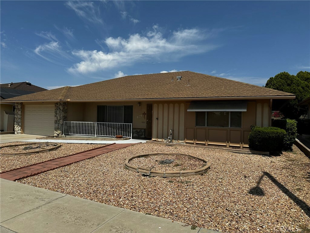 650 Rainier Way  Hemet CA 92543 photo