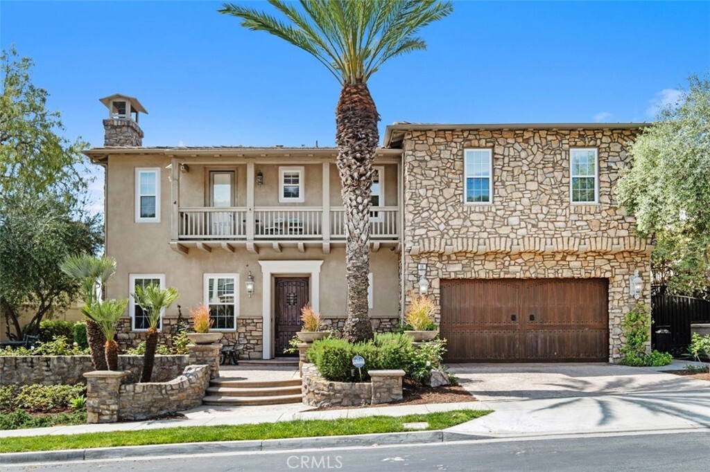 Property Photo: 18 Calle Pacifica CA 92673
