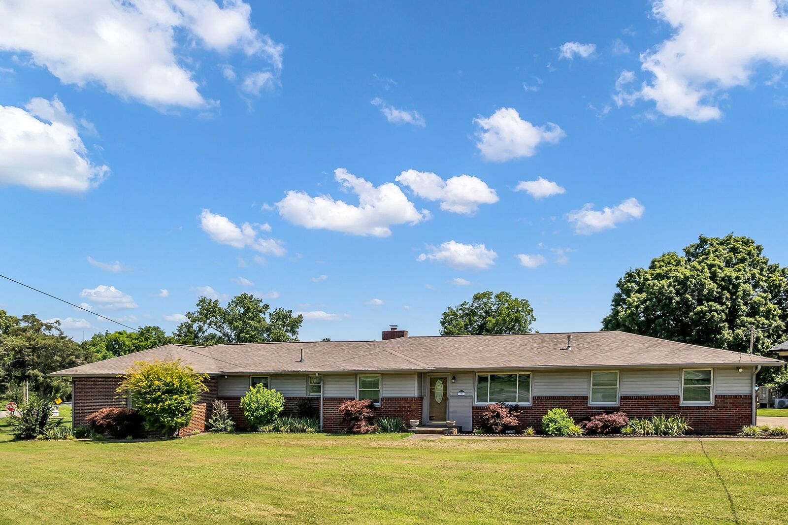 Property Photo: 101 Cedarwood Dr TN 37075
