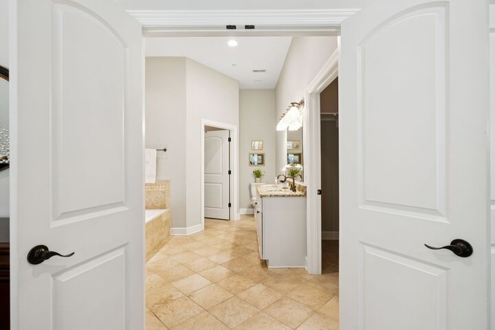 Property Photo:  805 Cedarstone Way  TN 37214 