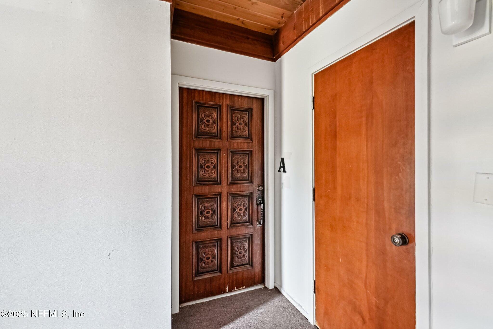 Property Photo: 7749 Las Palmas Way 138 FL 32256