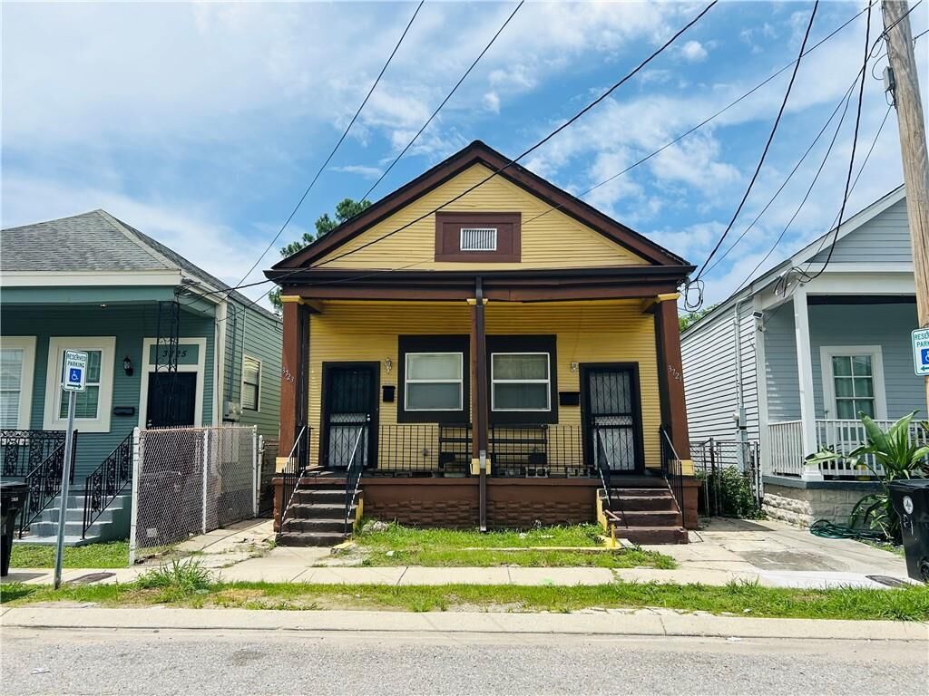 Property Photo:  3721 23 Willow Street  LA 70115 