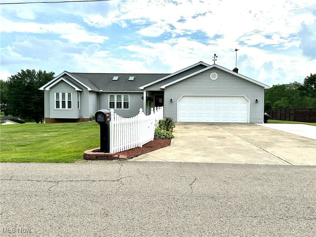 Property Photo:  2865 McFarland Drive  OH 43701 