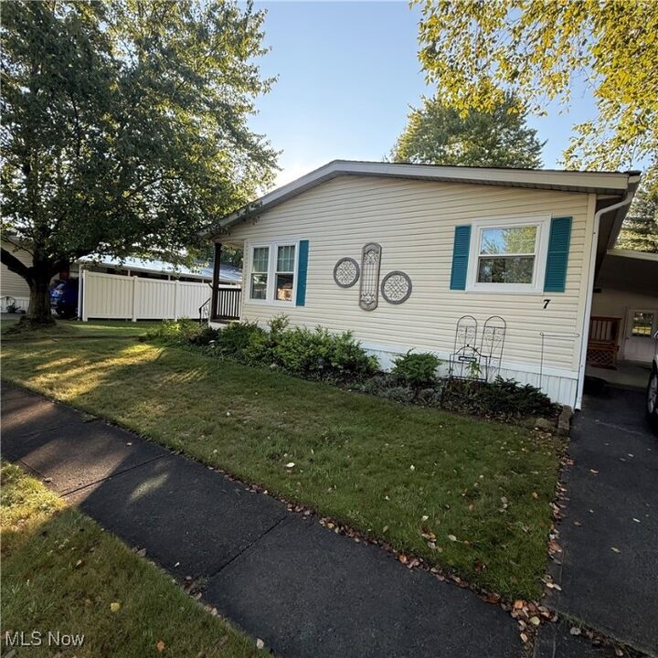 Property Photo: 7 Symphony Street OH 44138