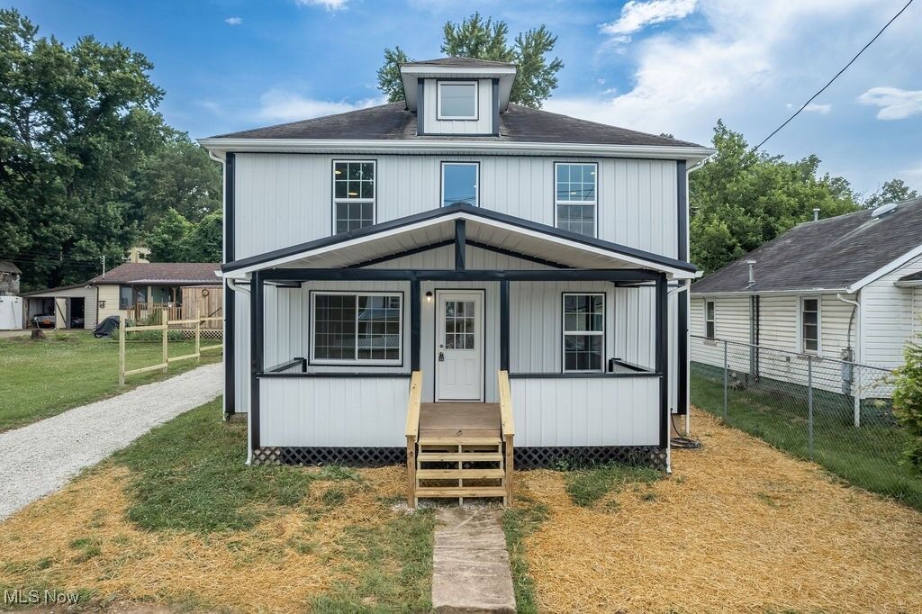 Property Photo:  2204 11th Avenue  WV 26101