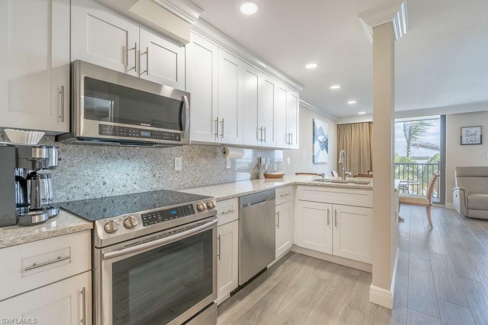 Property Photo: 10 Tampa Pl 202 FL 34145