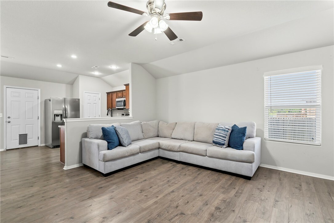 Property Photo:  4310 Crosshill Cove  AR 72762 