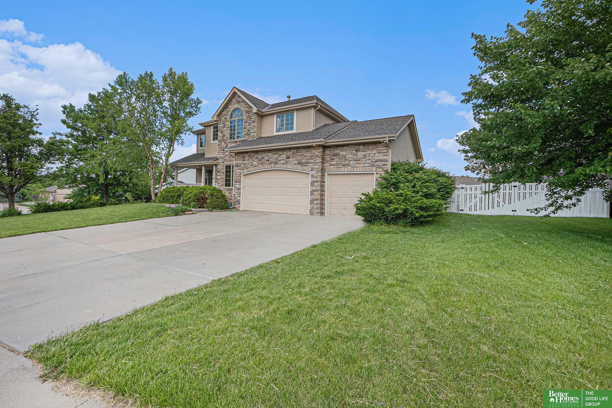 Property Photo:  2231 Crystal Creek Drive  NE 68046 
