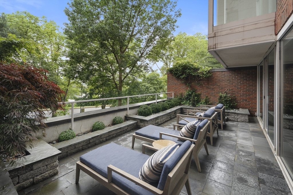 Property Photo:  975 Memorial Drive 211  MA 02138 