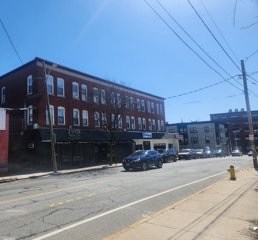 Property Photo:  19 1/2 Lunenburg Street 11  MA 01420 