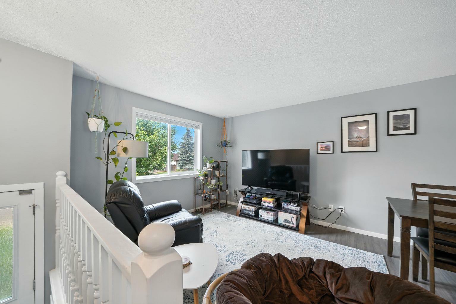 Photo de la propriété: 45 Erickson Drive AB T4R 1X8