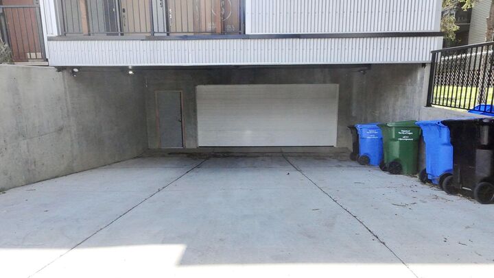 Property Photo: 607,609,611,613 3 Avenue NE AB T2E 0H9
