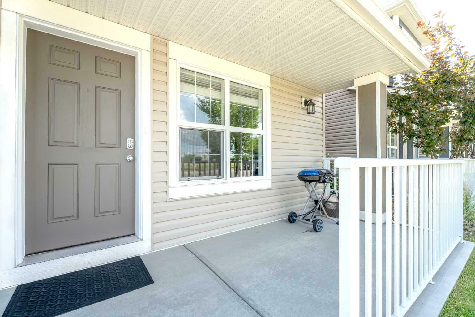 Property Photo: 1407 3 Street SE 17 AB T1V 0G8