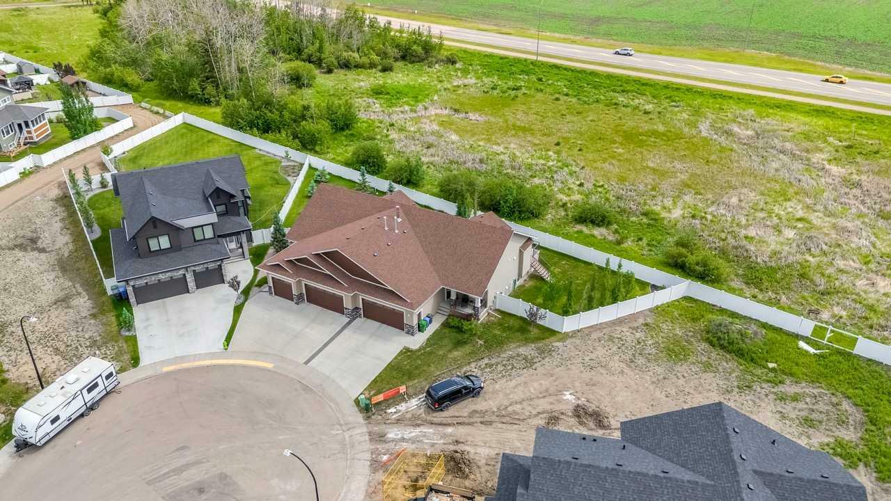 Property Photo: 18 Veer Place AB T4R 0N5