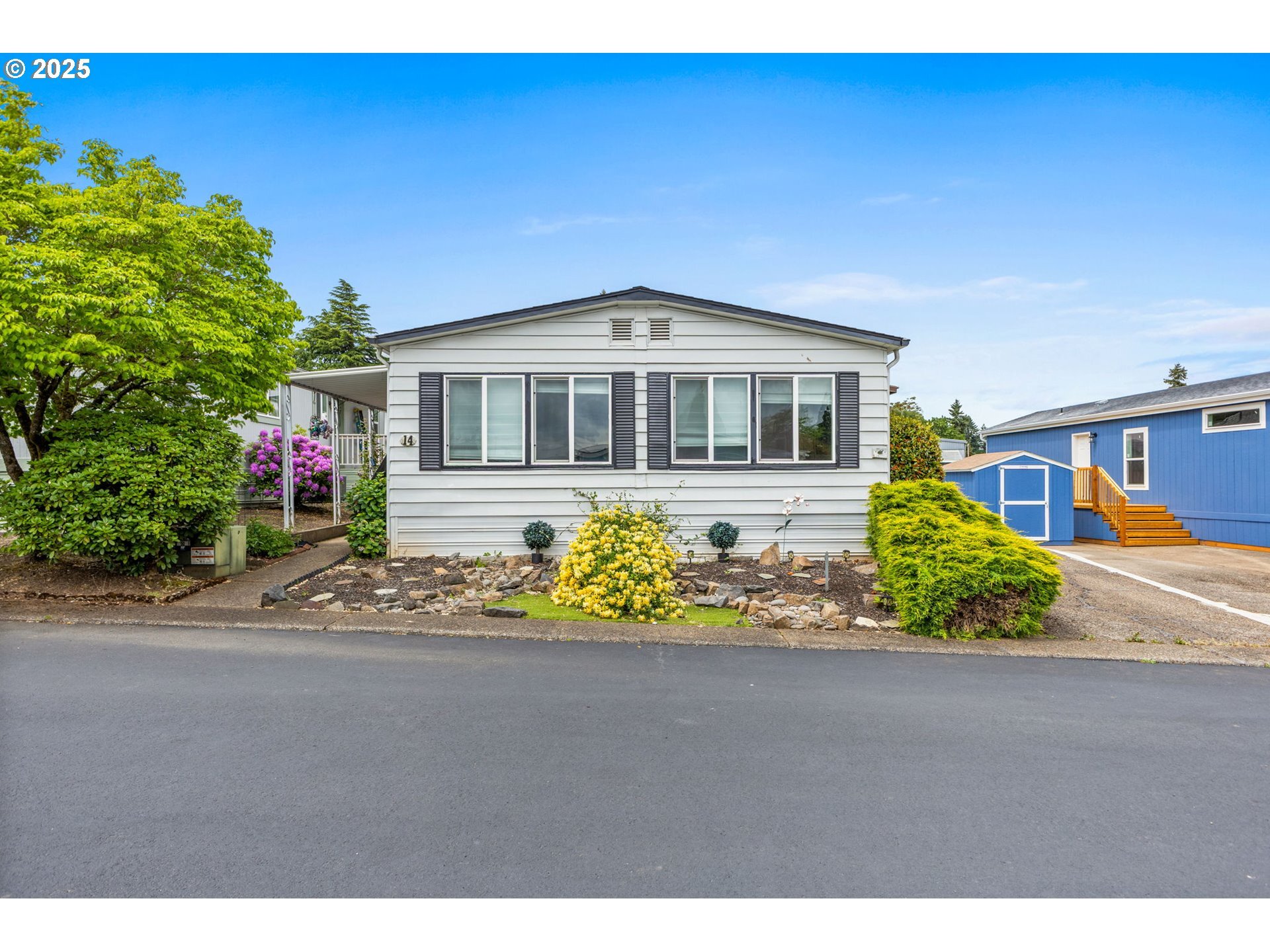 Property Photo: 4995 Sunnyside Rd 14 OR 97302
