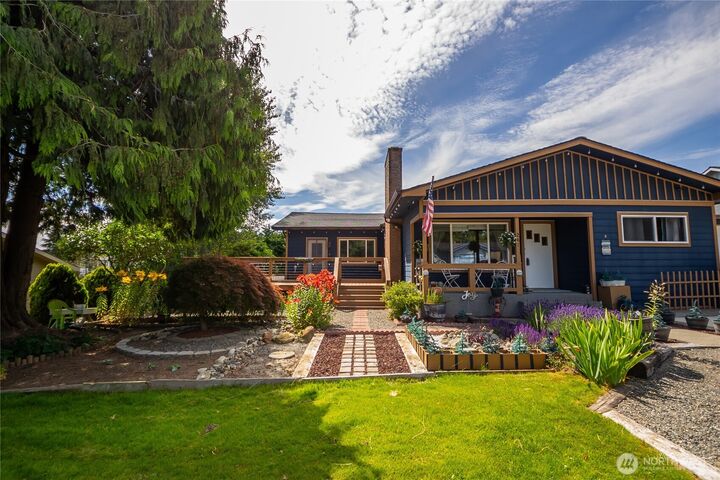 Property Photo: 241 9th Street WA 98230