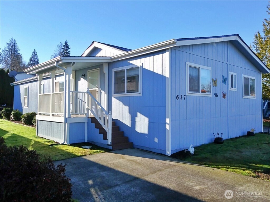 Property Photo:  637 NE Libra Lane  WA 98311 