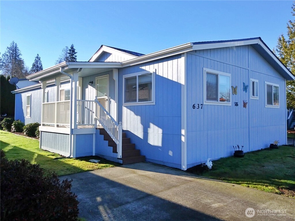 Property Photo:  637 NE Libra Lane  WA 98311 